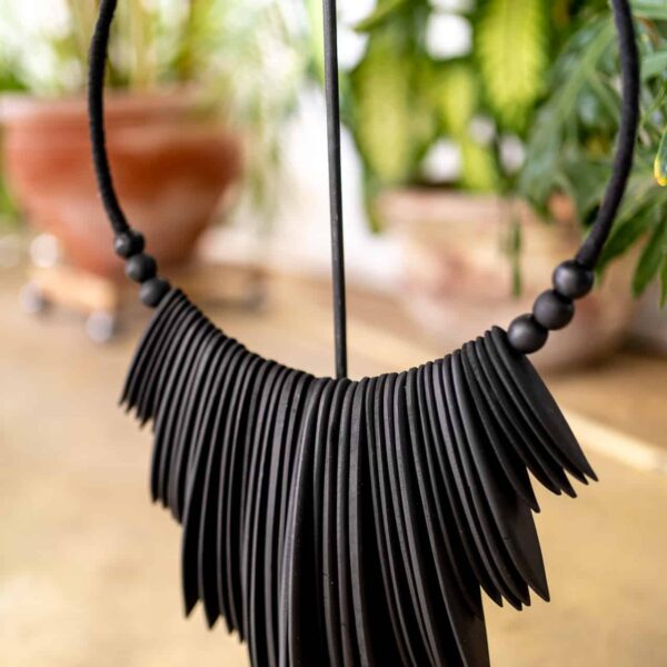 ethnische holzdekoration kayu black