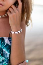 muschel armband dunkel