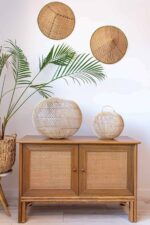 okragly abazur z rattanu w stylu boho