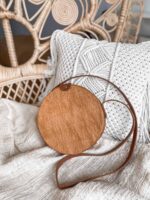 torebka z rattanu okragla