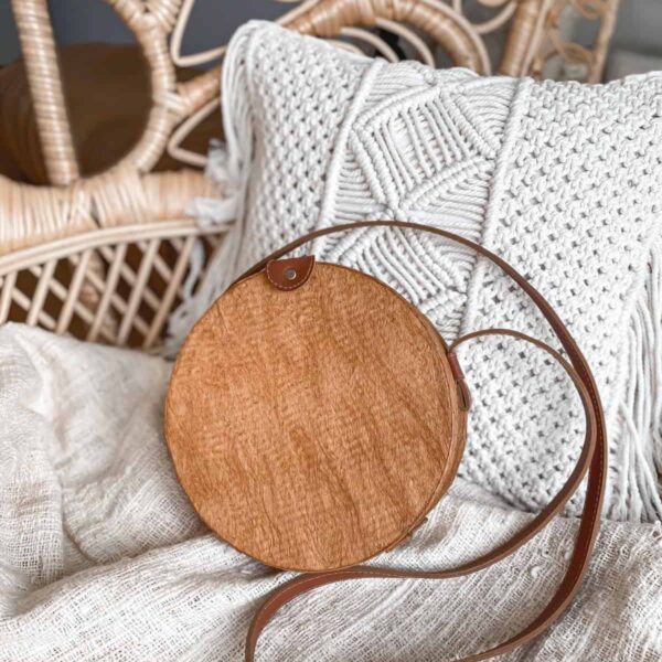 torebka z rattanu okragla