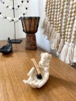 raeucherstaebchenhalter hand buddha grafit 14