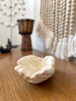 raeucherstaebchenhalter hand buddha grafit 19