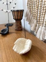 raeucherstaebchenhalter hand buddha grafit 6