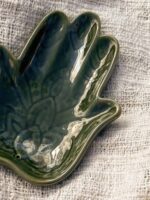 keramik raeucherstaebchenhalter hamsa gruen