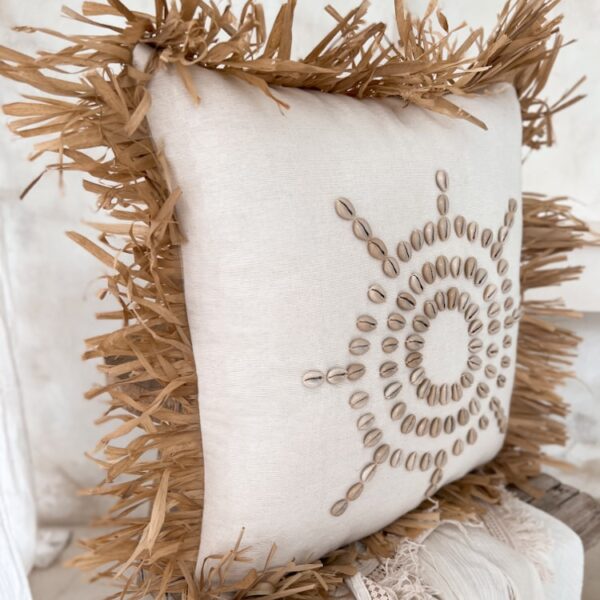 boho kissenbezug mit muscheln ana 3