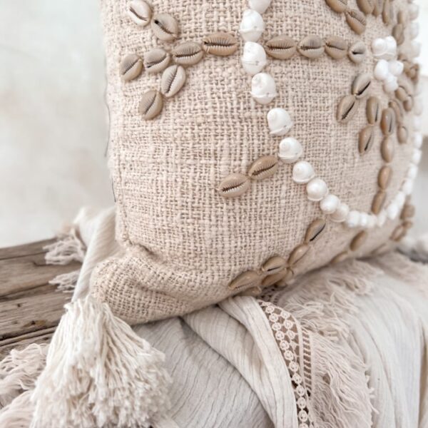 boho kissenbezug mit muscheln nur