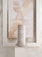 geschnitzte vase wabi sabi