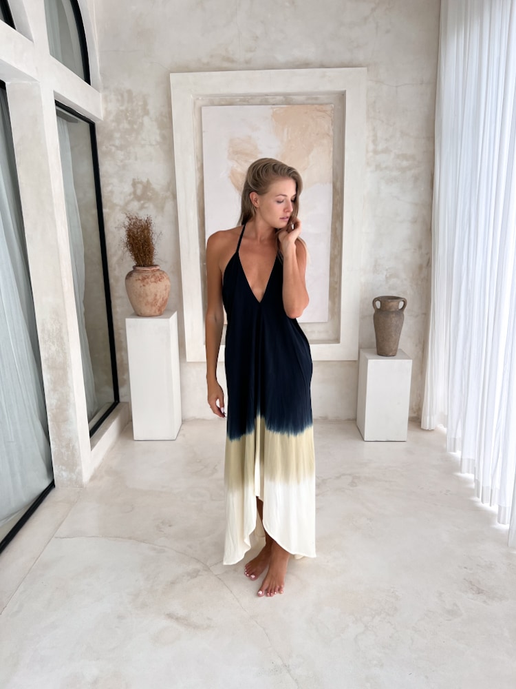 sukienka-dluga-odkryte-plecy-ciemna-2.jpg Sommerkleid BOHO SUSI Schwarz