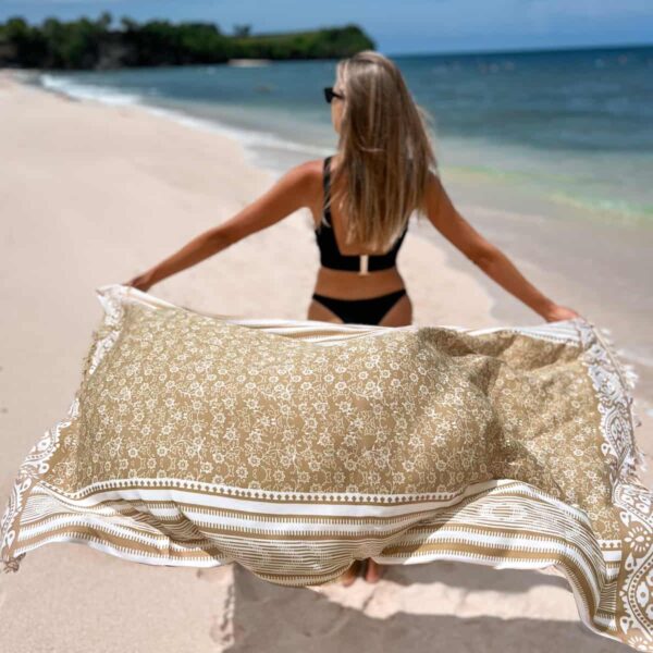 chusta plazowa modna z fredzlami 1 1.jpg