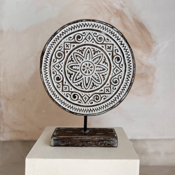 dekoracja okragla stojaca z bali 1.jpg