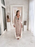 narzutka tunika brazowa bezowa z fredzlami 2.jpg