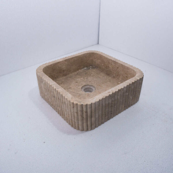 jasna umywalka marmurowa 3.jpg