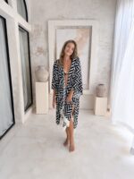 narzutka plazowa boho z fredzlami 5.jpg