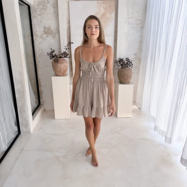 sukienka na ramiaczkach zielona 1 1.jpg