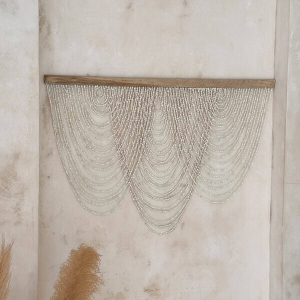 dekoracja scienna z drobnych muszelek 1.jpg